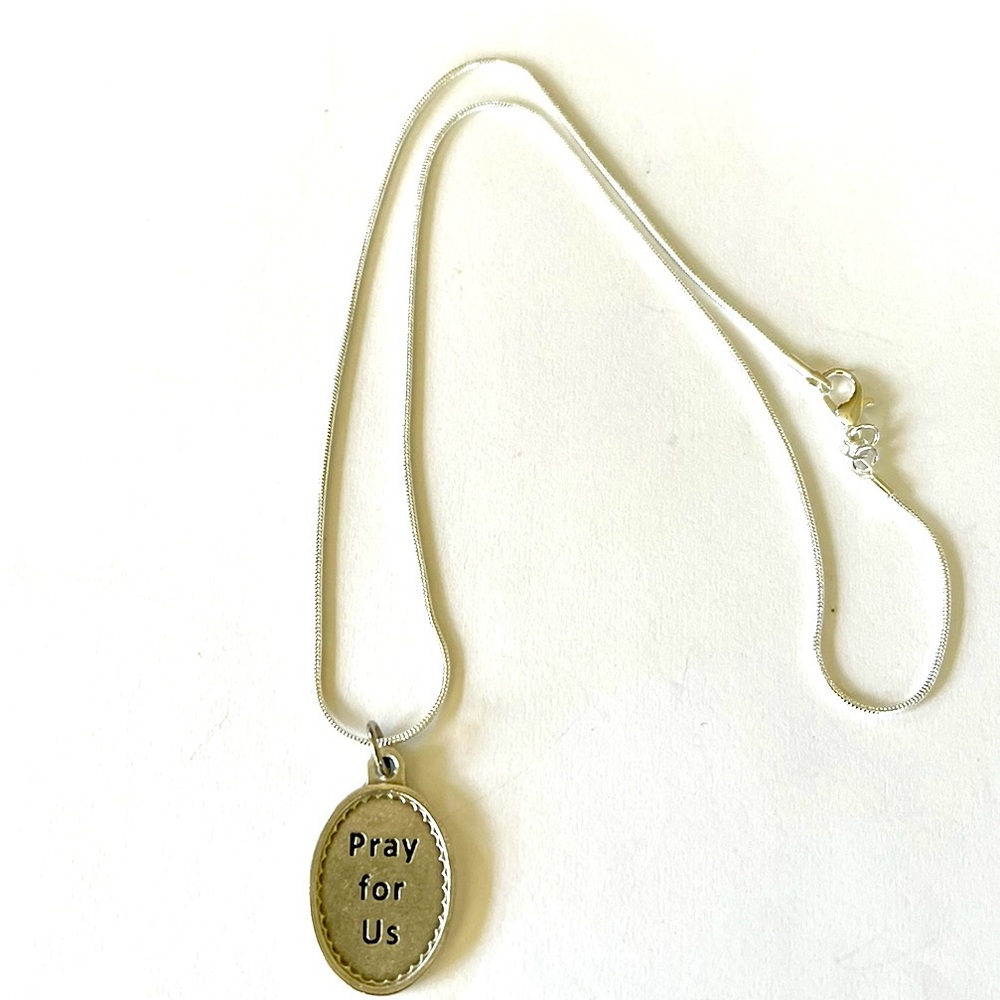 A St Jude medal CHARITY - Picture 2 of 4